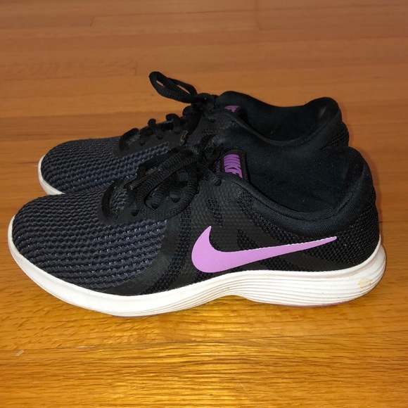 Nike Revolution 4 black & light purple sneakers - Picture 3 of 6